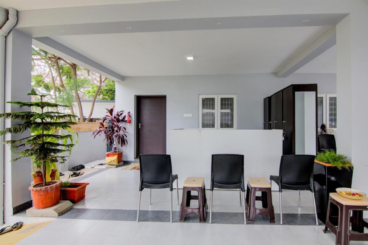 Oyo Flagship 24147 Royal Stay Singanallur Exterior photo