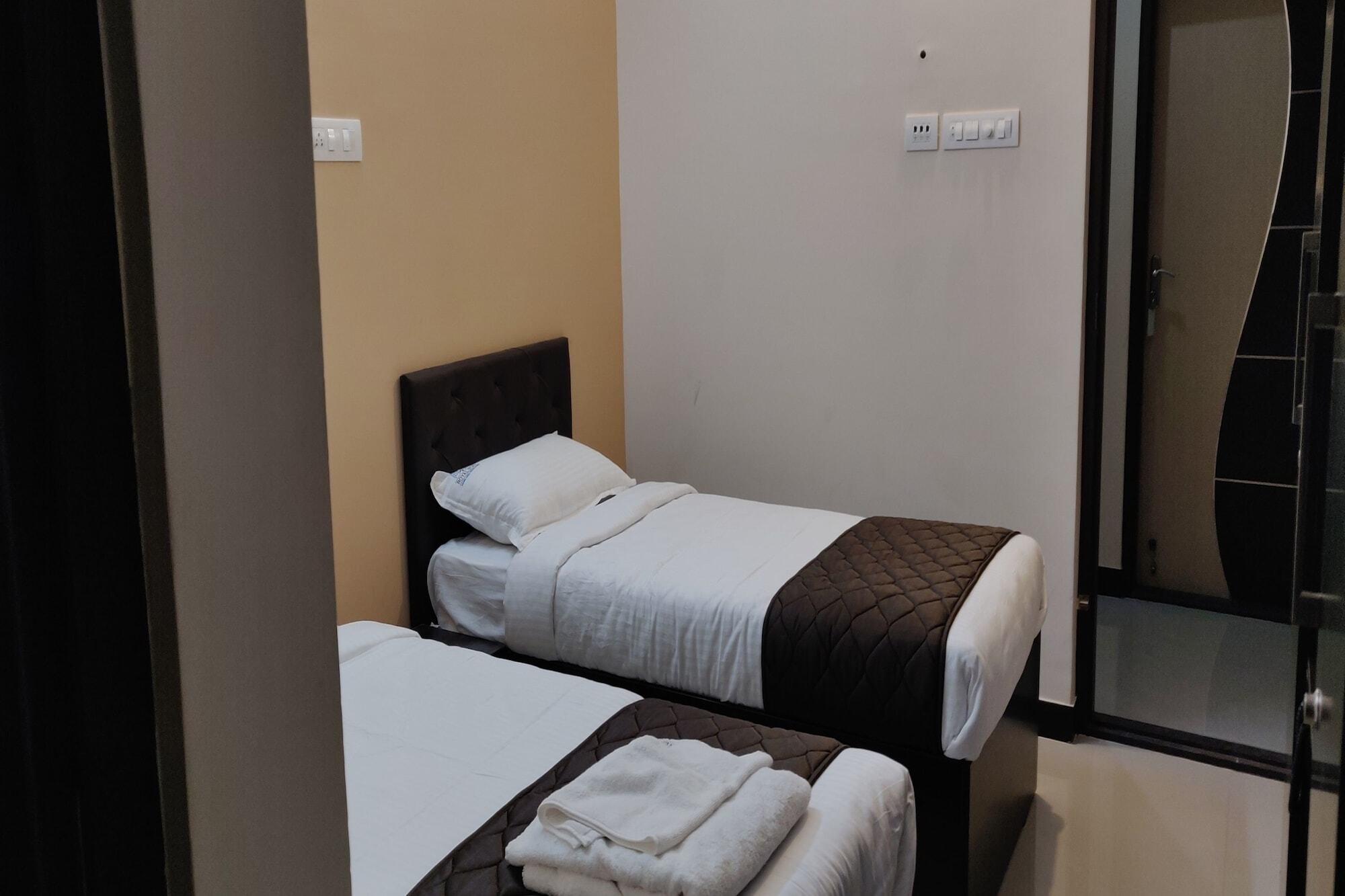 Oyo Flagship 24147 Royal Stay Singanallur Exterior photo