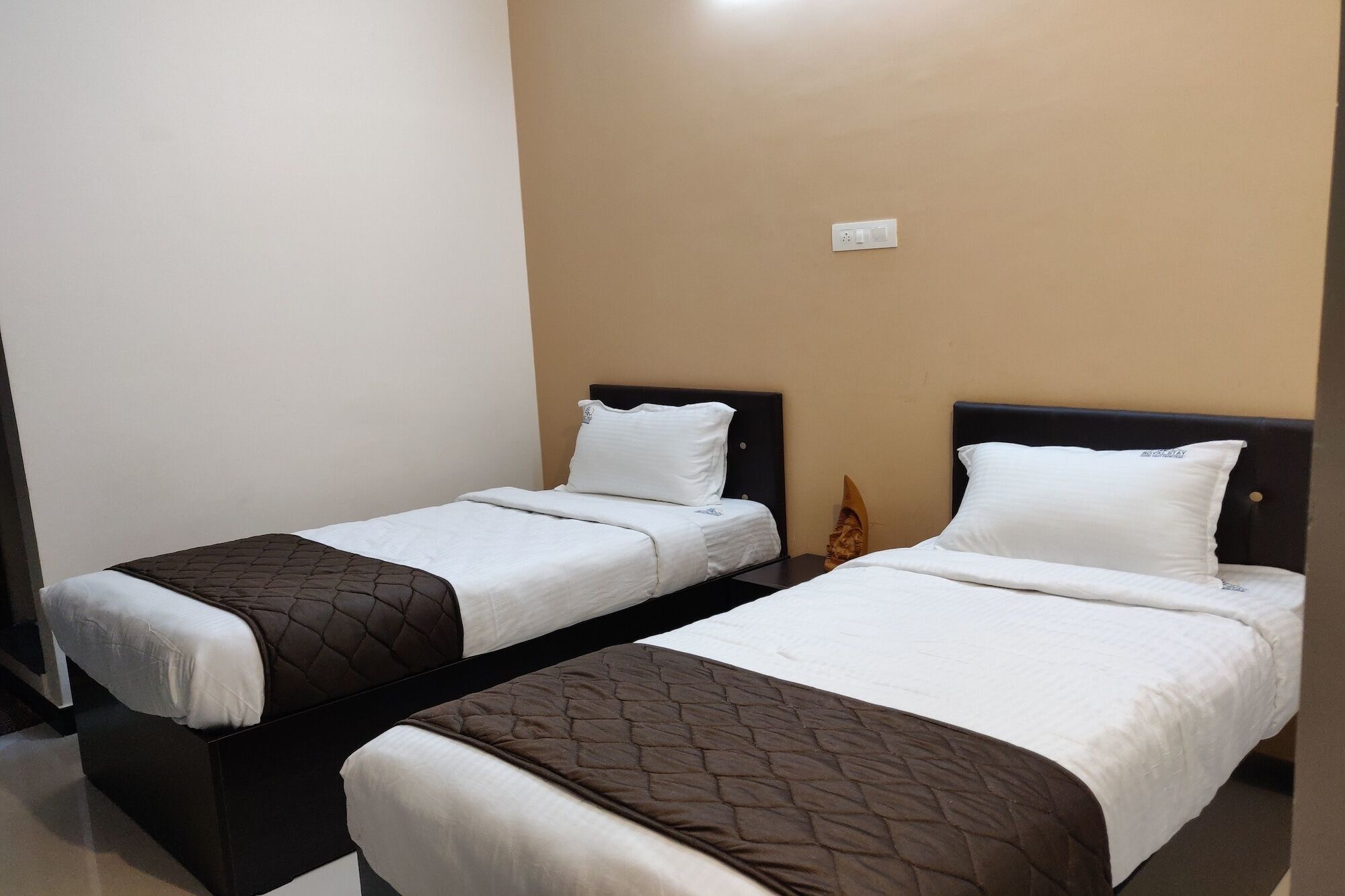 Oyo Flagship 24147 Royal Stay Singanallur Exterior photo